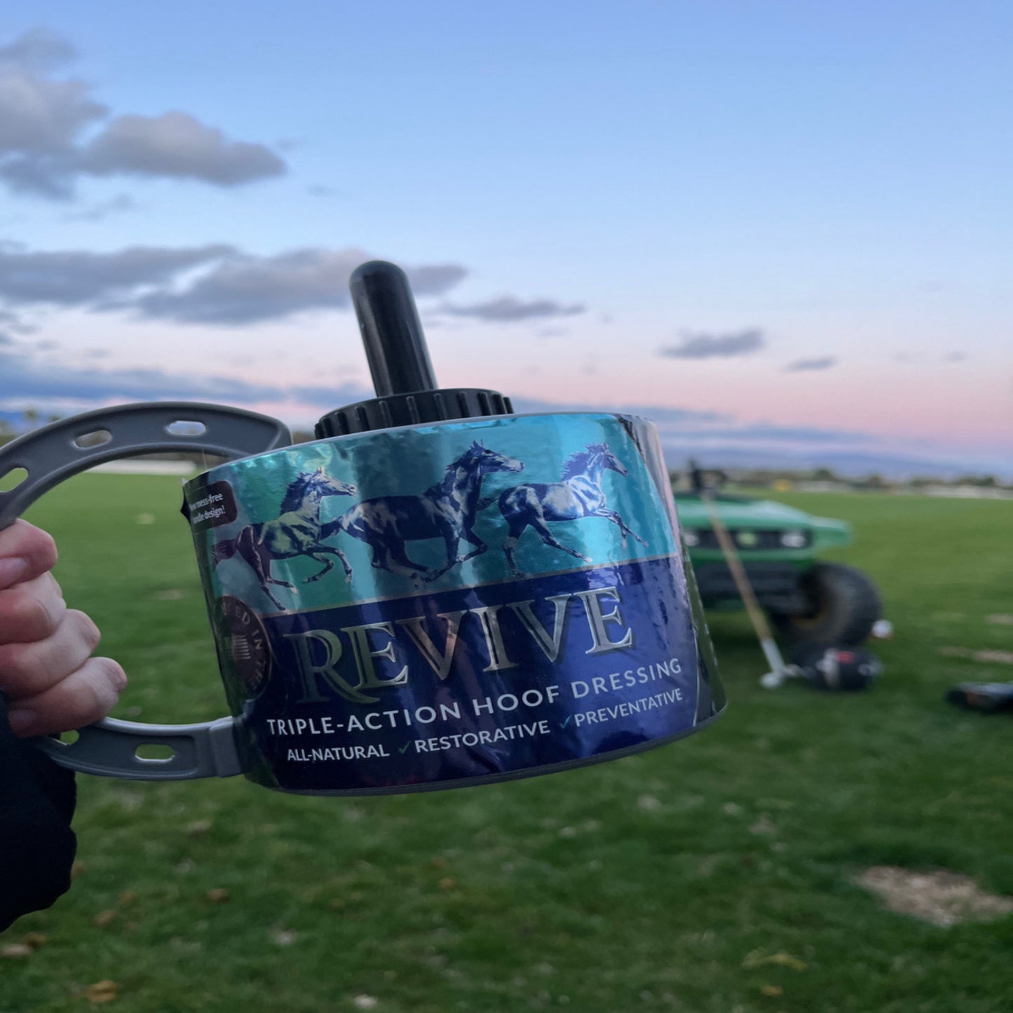 Revive™ Triple Action Hoof Dressing